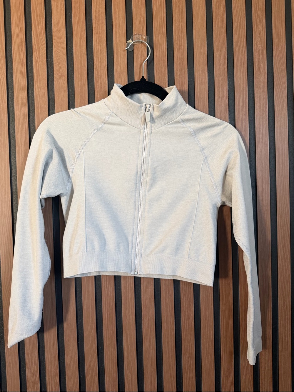 Alphalete Light Cream Full-Zip Cropped Jacket